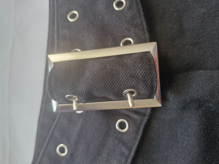 Jupe short 32 Pimkie Noir grande ceinture amovible à œillets métalliques - photo numéro 3