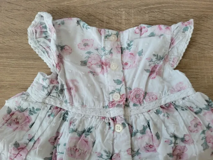 Lot de 2 robes en 9 mois - photo numéro 5