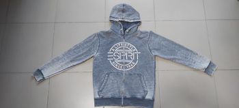 Gilet zippé à capuche