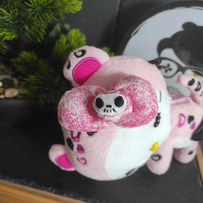 sanrio tokidoki hello kitty skull plush doll limited japan Crâne Noir Rose Coeur - photo numéro 3