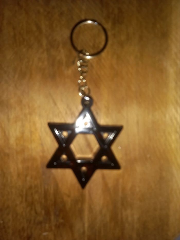 Porte clé hexagramme résine epoxy