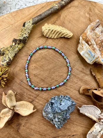 Bracelet en perle de rocaille violet/émeraude - élastique - ethnique