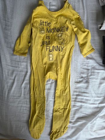 Lot pyjama 18 mois.
