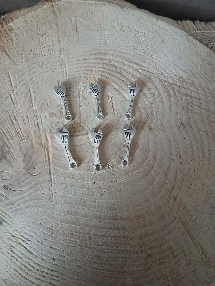 Lot de 6 pendentifs breloques clés à molette argenté - photo numéro 2