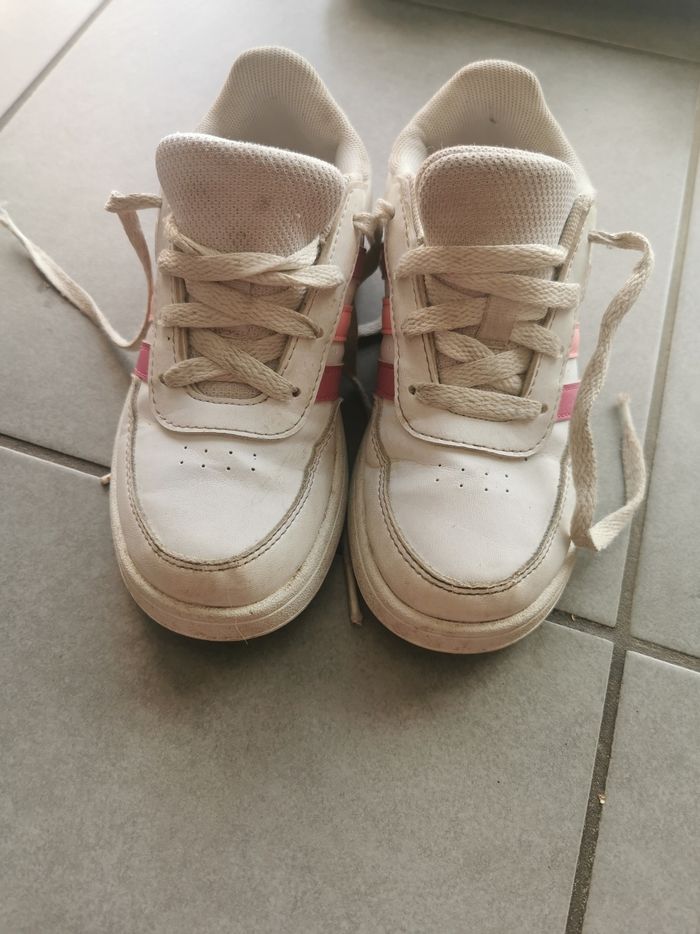 Basket Adidas fille taille 31 - photo numéro 4