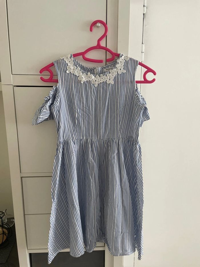 Robe épaules dénudées