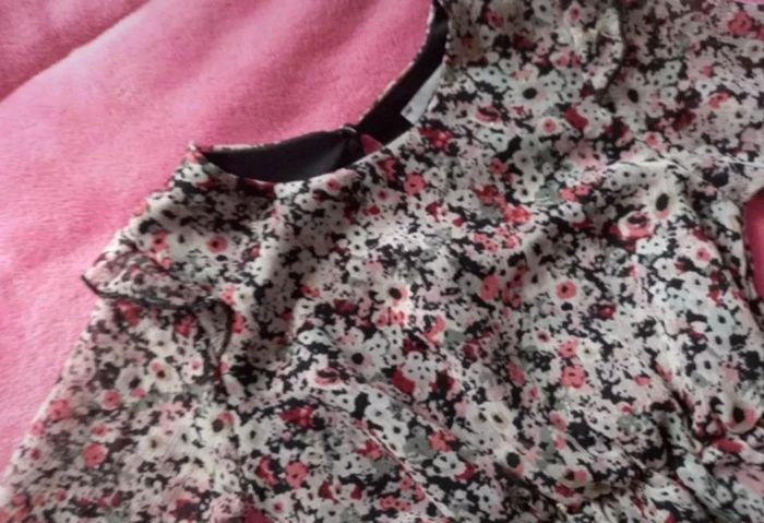 Robe taille 4 ans en très bon état - photo numéro 2