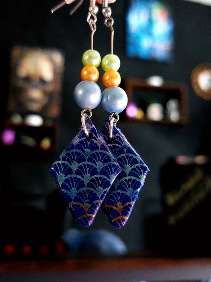 Magnifique paire de boucles d'oreilles pendantes en pâte polymere - photo numéro 2