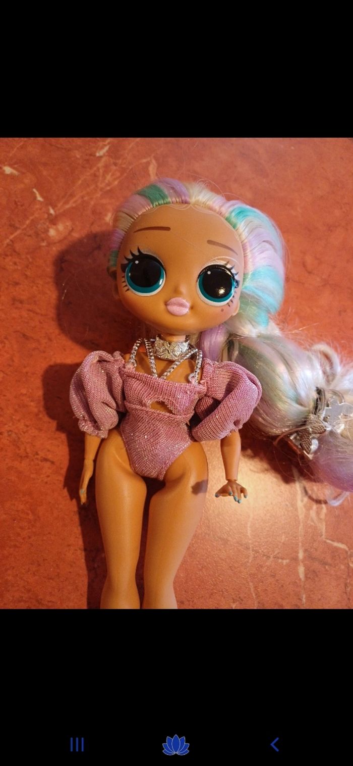 Poupée lol surprise