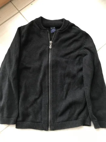 Gilet zippe  kiabi 5 ans
