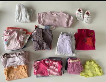 Lot de 28 vêtements fille 3 mois