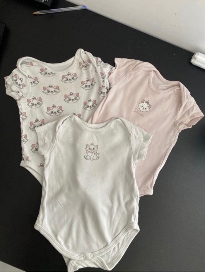Lots body Marie le chat 6/9 mois 74cm