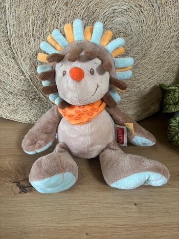 Doudou hérisson Little garden beige orange bleu nattou