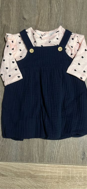 Robe et son teeshirt manches longues