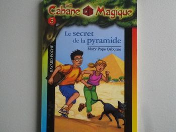 LE SECRET DE LA PYRAMIDE