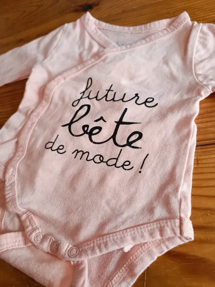 Body ML fille 1 mois