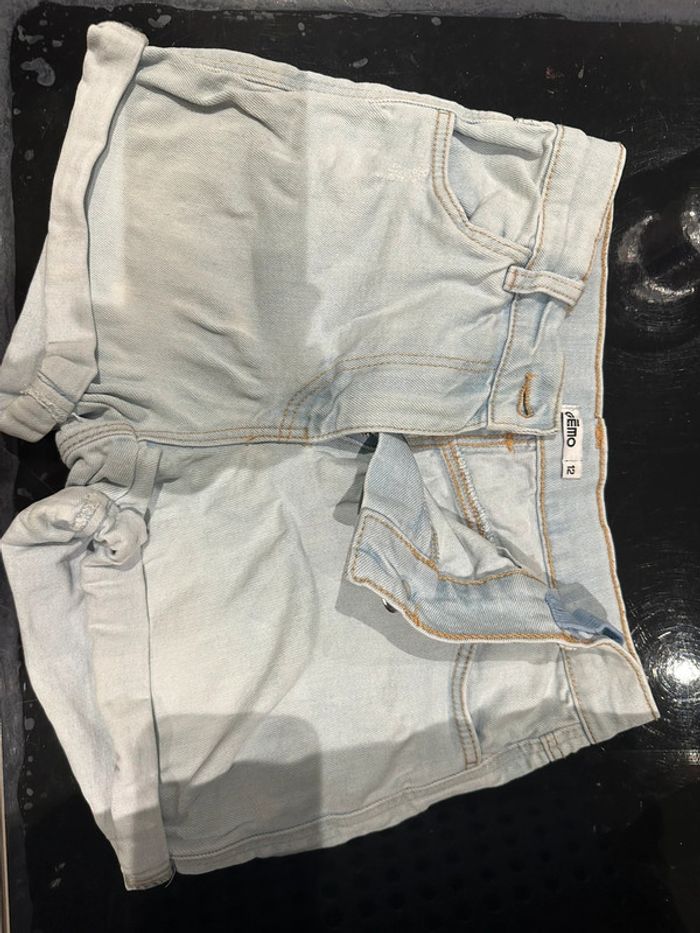 Lot de 4 pantalons et 2 shorts taille 12 ans - photo numéro 3