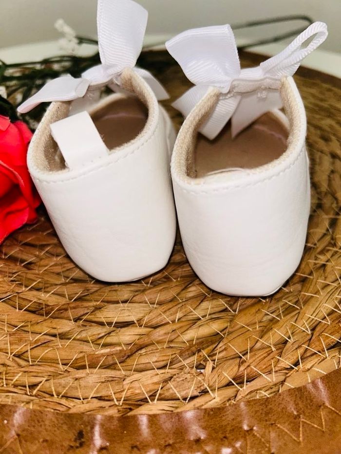 Chaussure bébé - photo numéro 2
