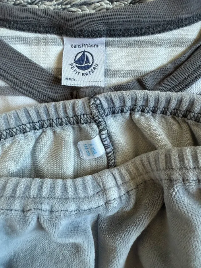 Pyjamas Petit Bateau - 6 ans - photo numéro 3