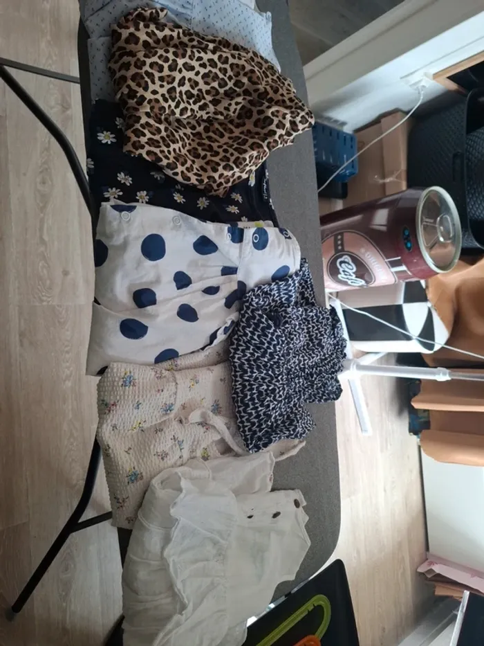 Lots 7 robes 5 ans