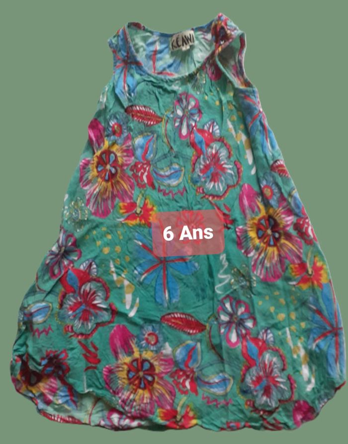 🦚 Très jolie robe d'été. Kéawa. 6 ans. 🦚 - photo numéro 2