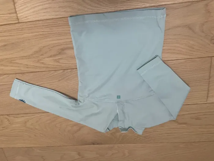 Pull anti UV 2 ans - photo numéro 2