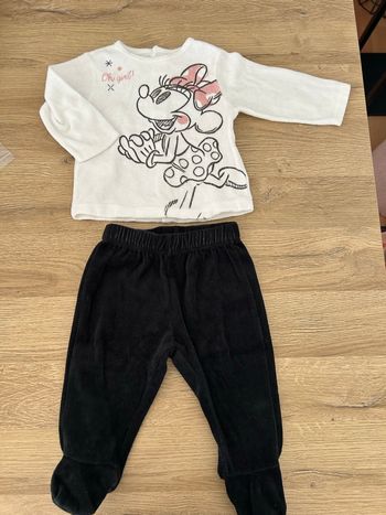 Pyjama deux pièces Minnie bébé fille taille 12 mois Disney baby 