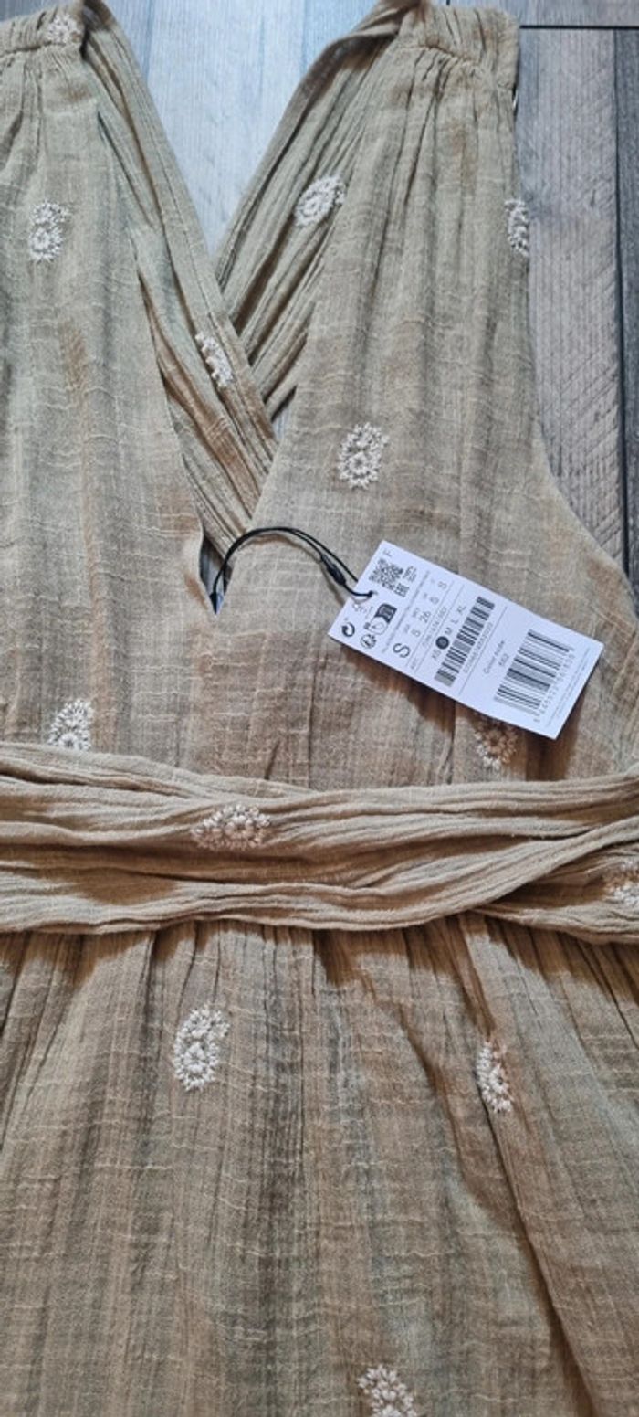 Robe neuve stradivarius - photo numéro 2