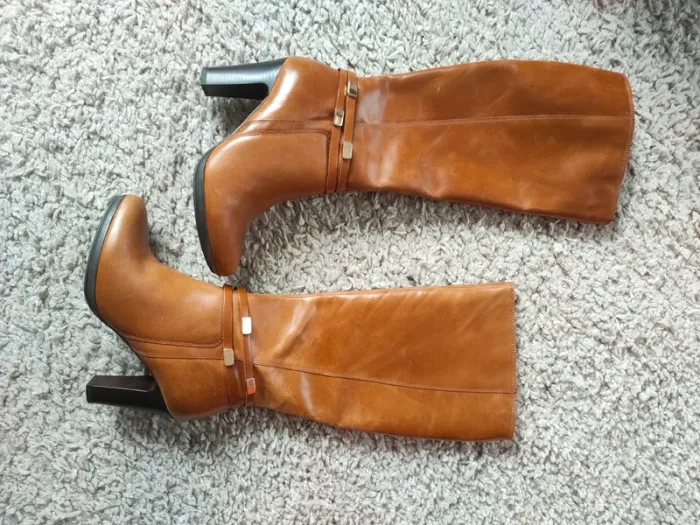 Bottes caramel tout cuir, état parfait - photo numéro 2