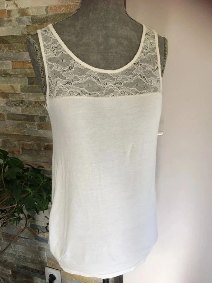 Débardeur blanc dentelle