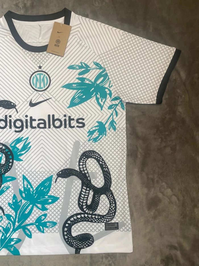 Maillot concept foot Inter Milan blanc édition Serpent taille M - photo numéro 3