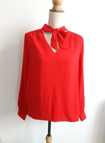 Blouse rouge Kiabi T38