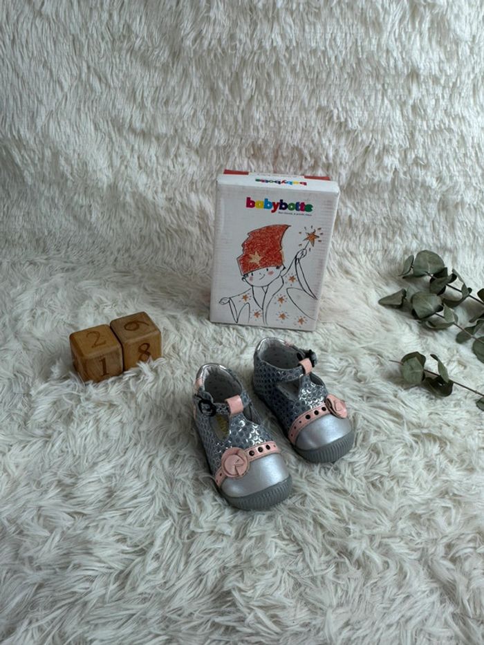 Paire de sandales Babybotte taille 18