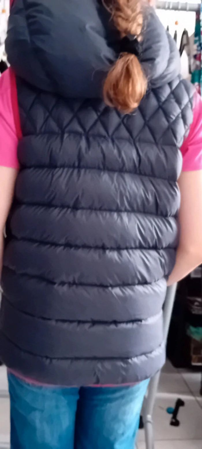 Très belle doudoune sans manches réversible 12 ans - photo numéro 6