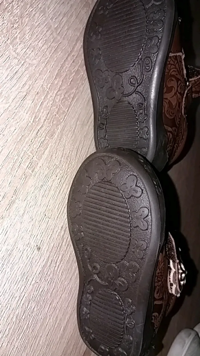 Chaussures montantes à scratch - photo numéro 4