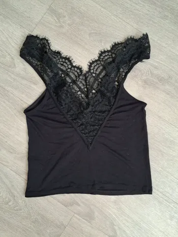 Debardeur grand decolte