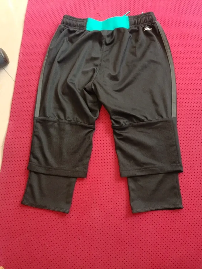 Short de foot Réal Madrid, Adidas Authentique Officiel taille enfant 8/10 ans - photo numéro 5