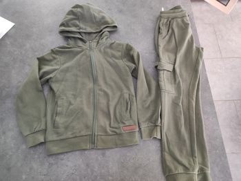 Ensemble jogging 8 ans
