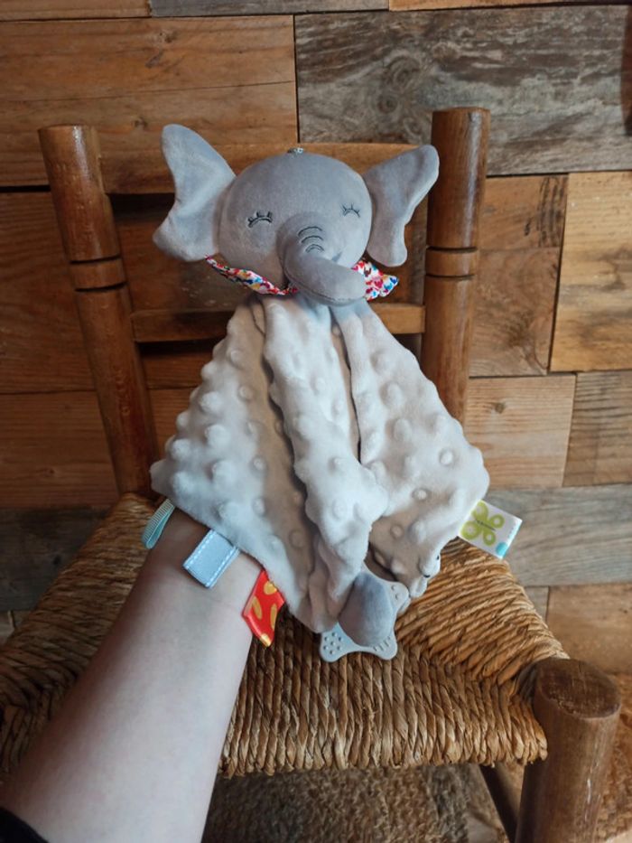 Doudou éléphant tbe - photo numéro 4