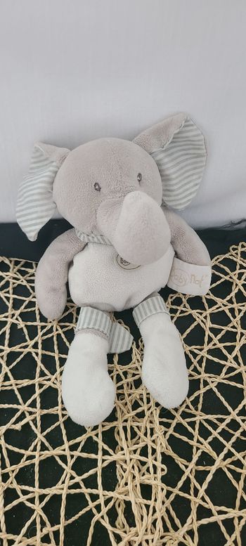 Baby Nat' doudou pantin éléphant gris écru oreilles rayées