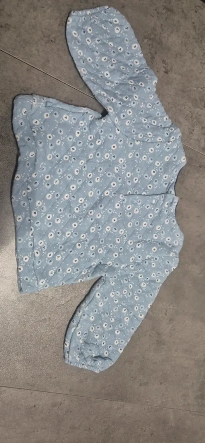 Pull bleu a fleur pour fille - photo numéro 4