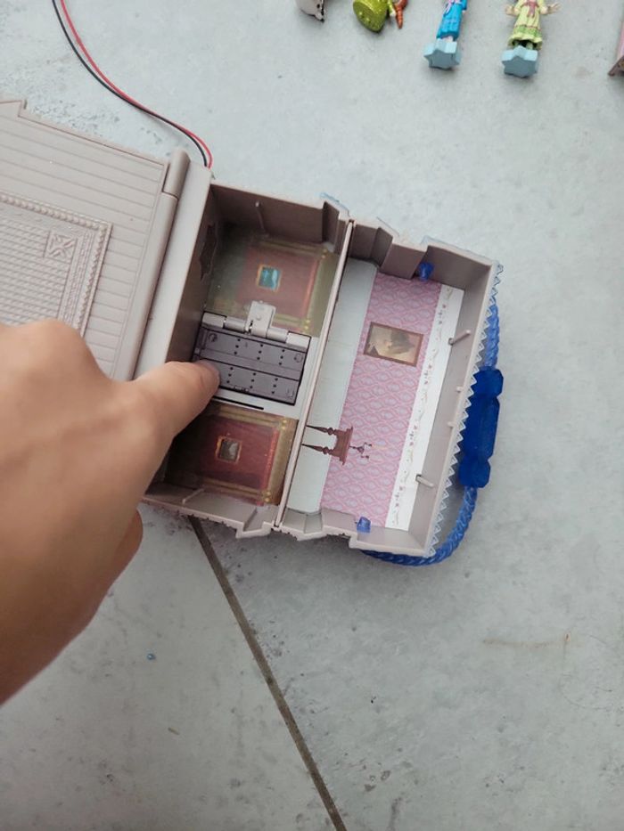 Jouet style polly pocket mais disney reine des neige animator collection - photo numéro 8