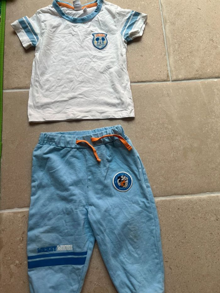 Ensemble tee shirt pantalon Mickey 18 mois