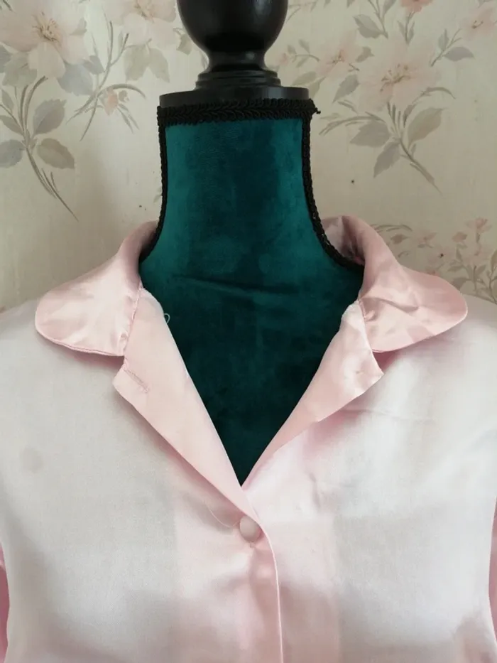 Ensemble de pyjama pantalon à motifs roses et chemise rose en satin / lbp magnet /(42-44) - photo numéro 3