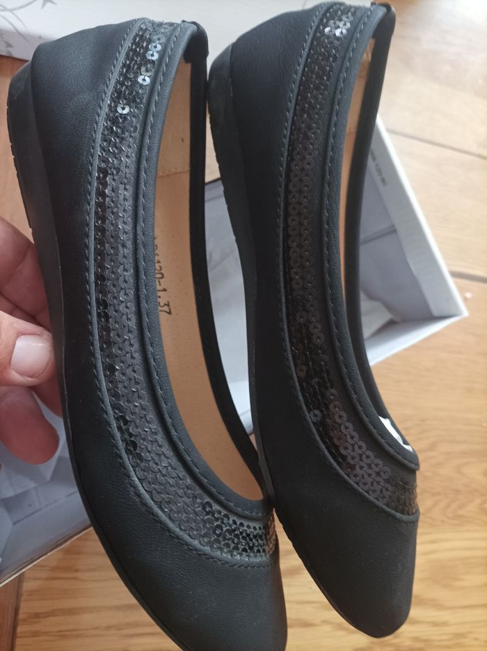 Chaussures femme taille 37 neuve - photo numéro 3