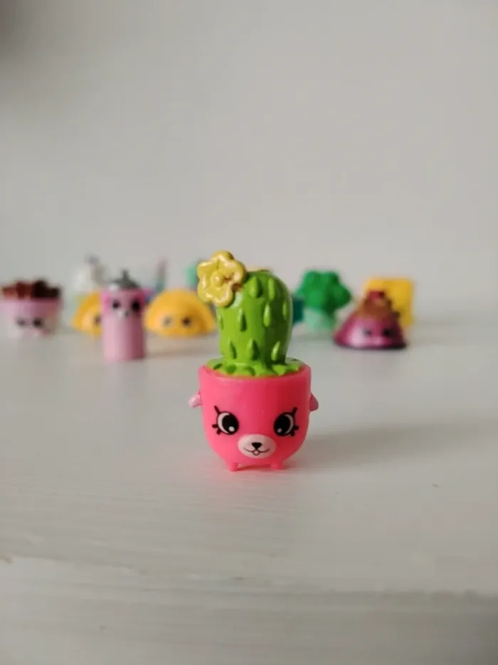 Lots de 13 figurines shopkins - photo numéro 2