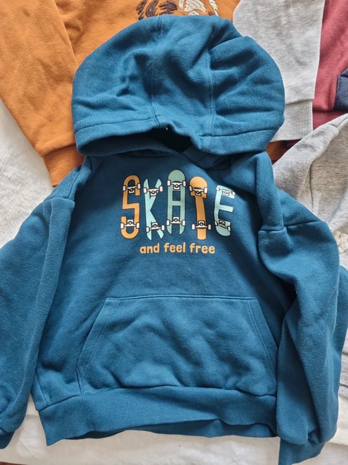 Lot 4 Sweat-shirt à capuche Okaidi 4 ans - photo numéro 2