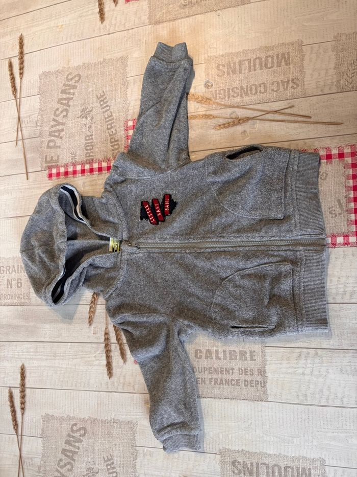 8 gilets - photo numéro 4