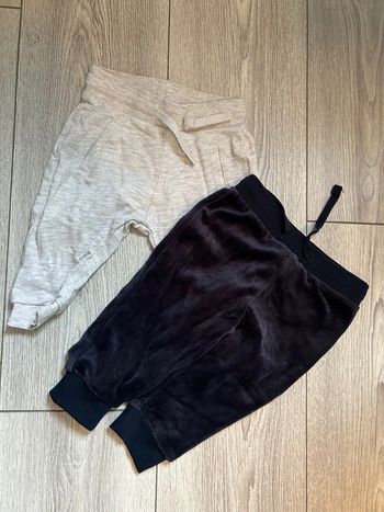 Lot 2 pantalons jogging bébé 12 mois