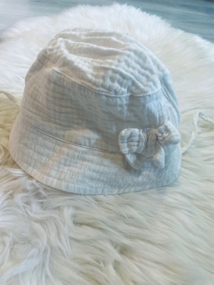 49 - chapeau blanc - photo numéro 3